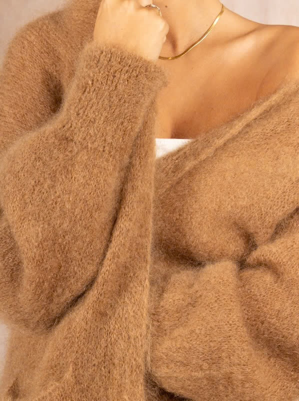 Pitkä Mohair neuletakki taskuilla, kameli